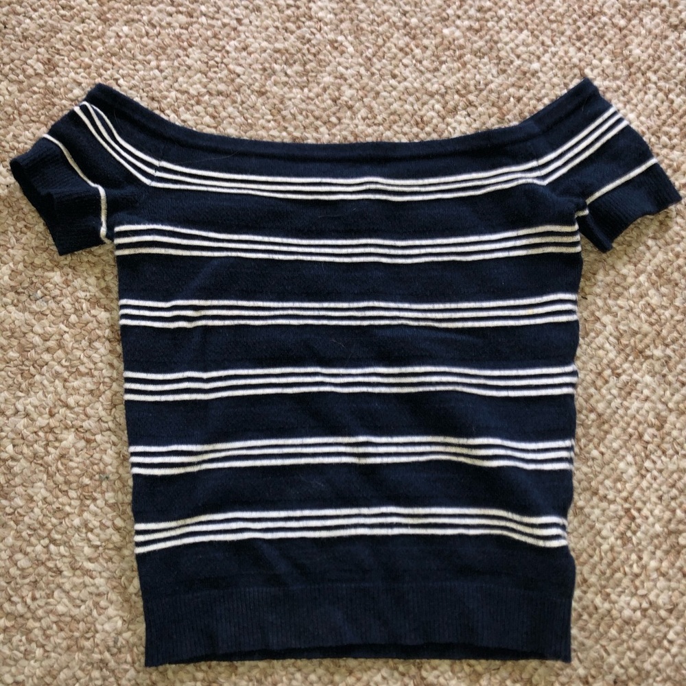 American Eagle off the shoulder top